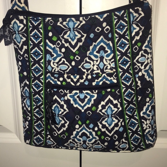 Vera Bradley Crossbody. Like new!! - Picture 3 of 14